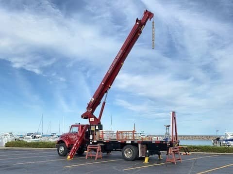 dock box on crane